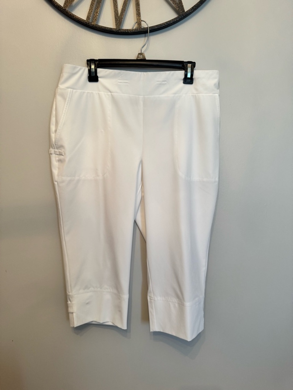 Chico's Zenergy Golf Capris size 2(12)